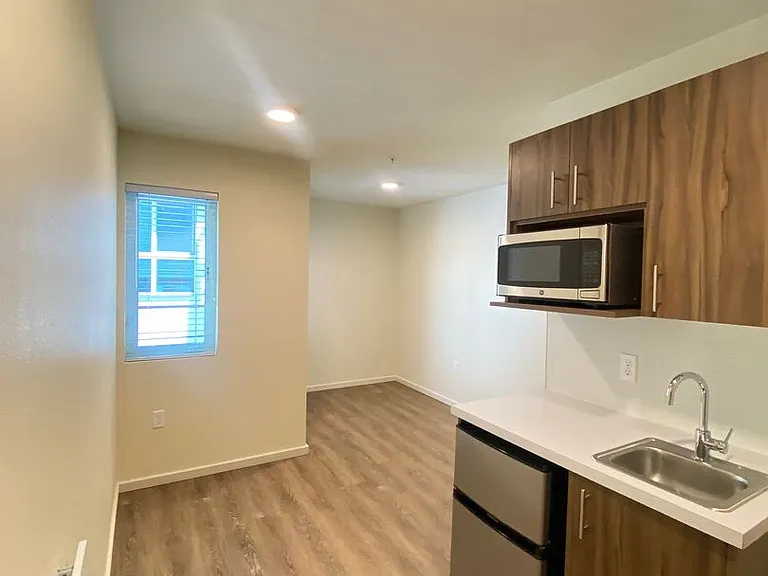 Plaza Apartments — Photo 156