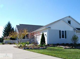 4144 Hamlet Cv, Bath, MI 48808