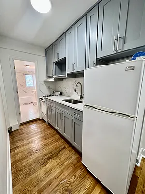 Rented by Highline Residential | media 26