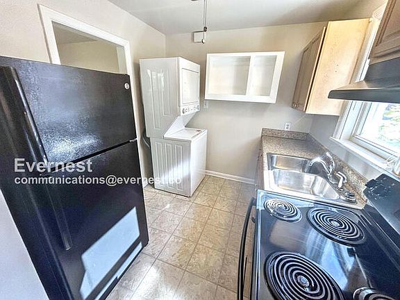2nd image of 1512 Gunn St