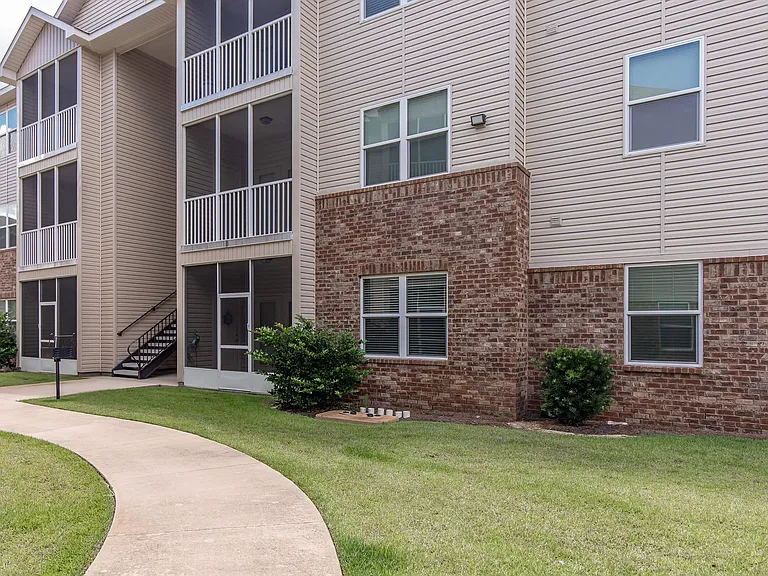 Crosswinds Apartments — Photo 4