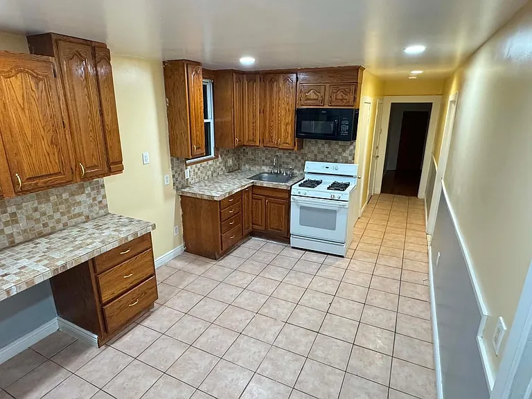227-229 McBride Ave #2 — Photo 9