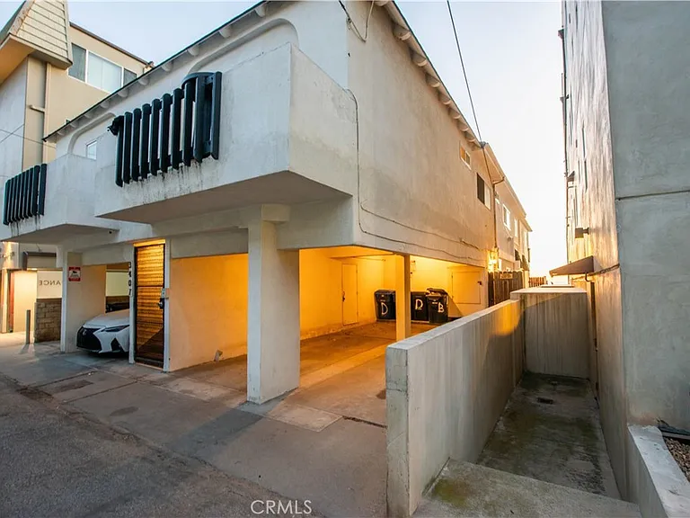 3407 Ocean Ave #B — Photo 16
