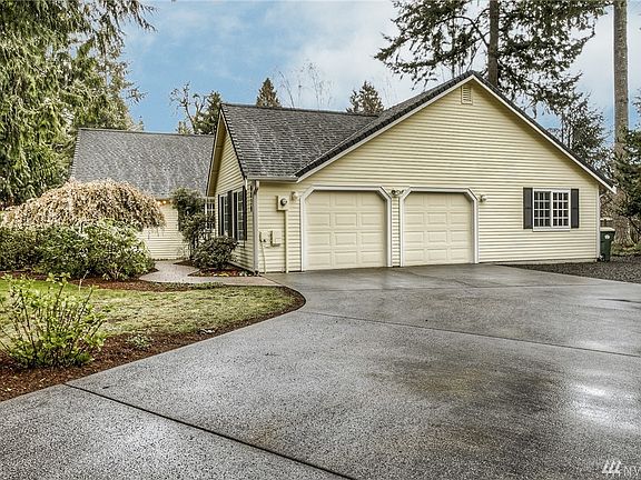 3rd image of 8038 Parkridge Dr SE