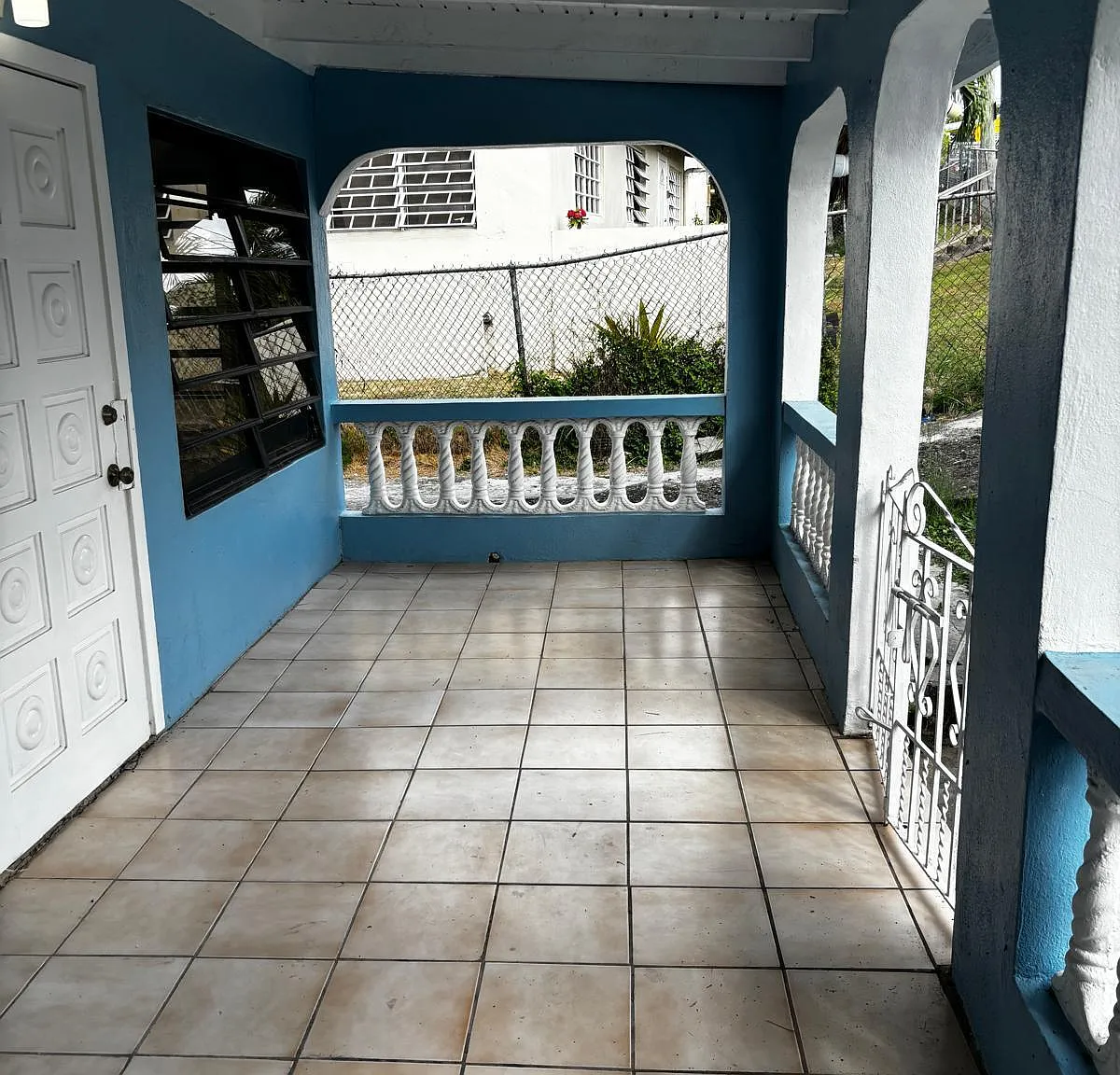3 bed, $2,000 — Photo 2