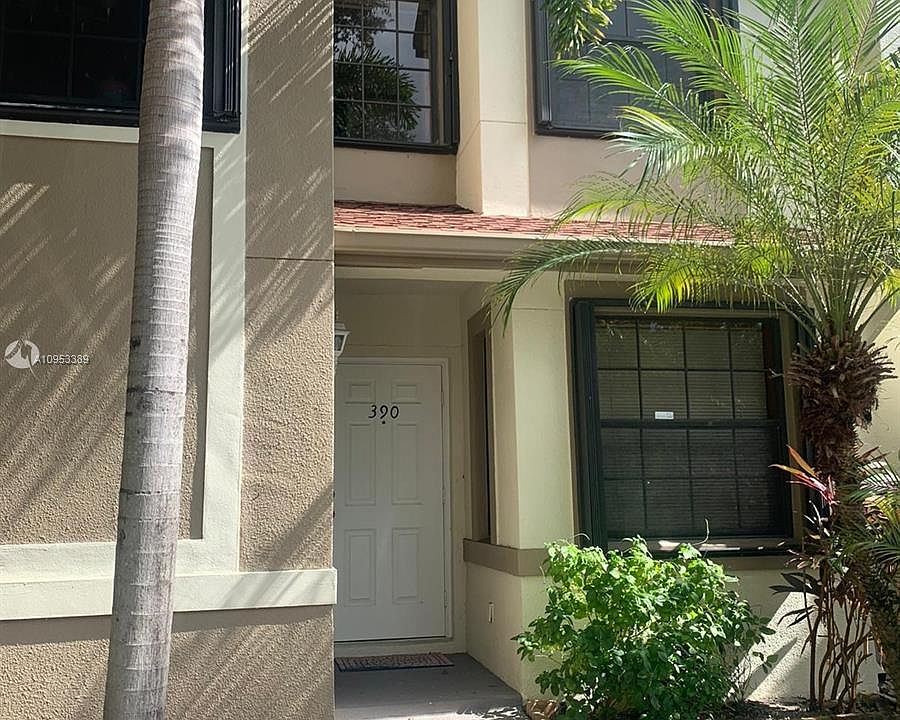 1st image of 390 City View Dr #390