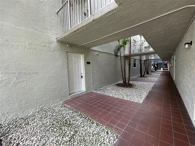 10090 NW 80th Ct #1123 — Photo 2