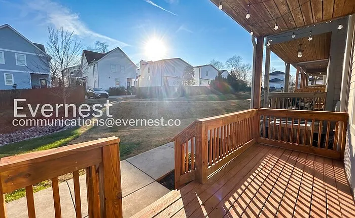 220 Croleywood Ln — Photo 28