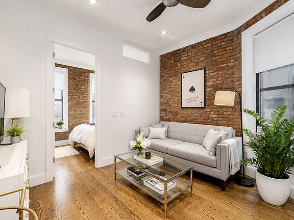 2nd image of 37 King St APT 3C