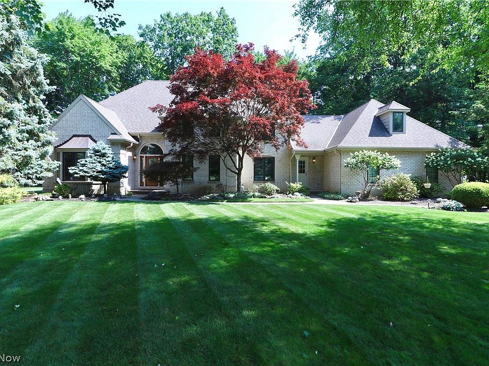360 Britannia Pkwy, Avon Lake, OH 44012 Zillow