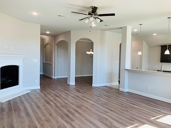 3rd image of 325 Delaford Dr