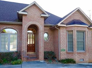 1327 20th Avenue Ln NE, Hickory, NC 28601