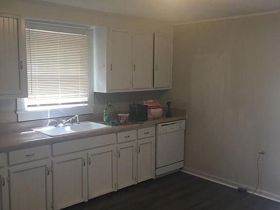 4th image of 217 Welch Ave