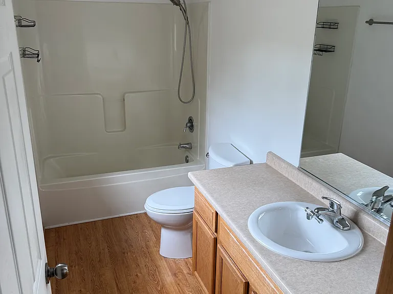 936 McKinley Ave #7 — Photo 6