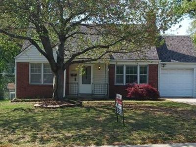5220 Sherwood Dr, Roeland Park, KS, 66205