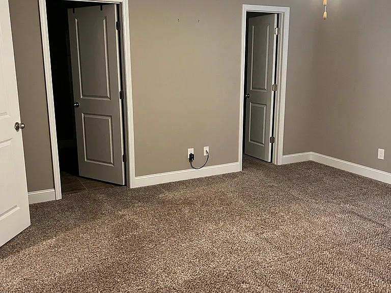 1616 Silver Spur Ln — Photo 21