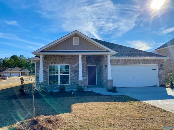 9231 Current Way SE, Owens Cross Roads, AL 35763