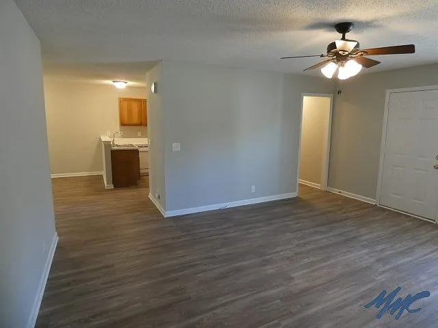 2262 Patriot Dr — Photo 6