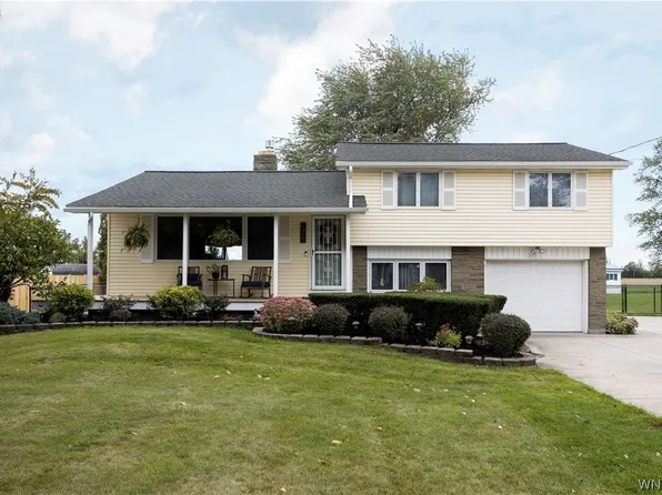 1936 Saunders Settlement Rd, Niagara Falls, NY 14304