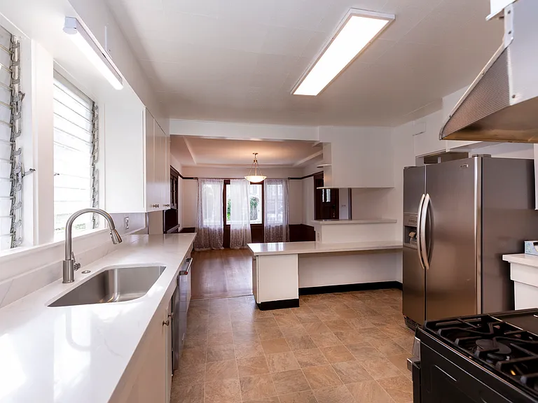 373 Moraga Ave — Photo 26