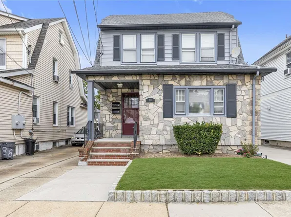 10 Starks Place, Lynbrook, NY 11563