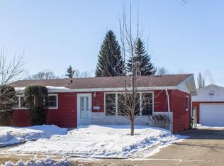1107 19th Ave S, Grand Forks, ND 58201