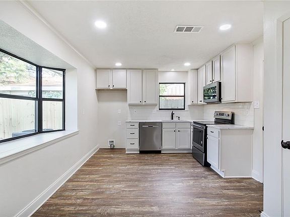 4th image of 117 Jane Ln