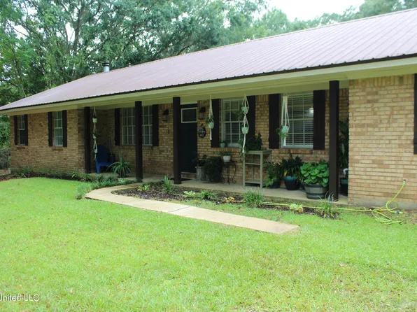 7230 Big Island Rd, Moss Point, MS 39562