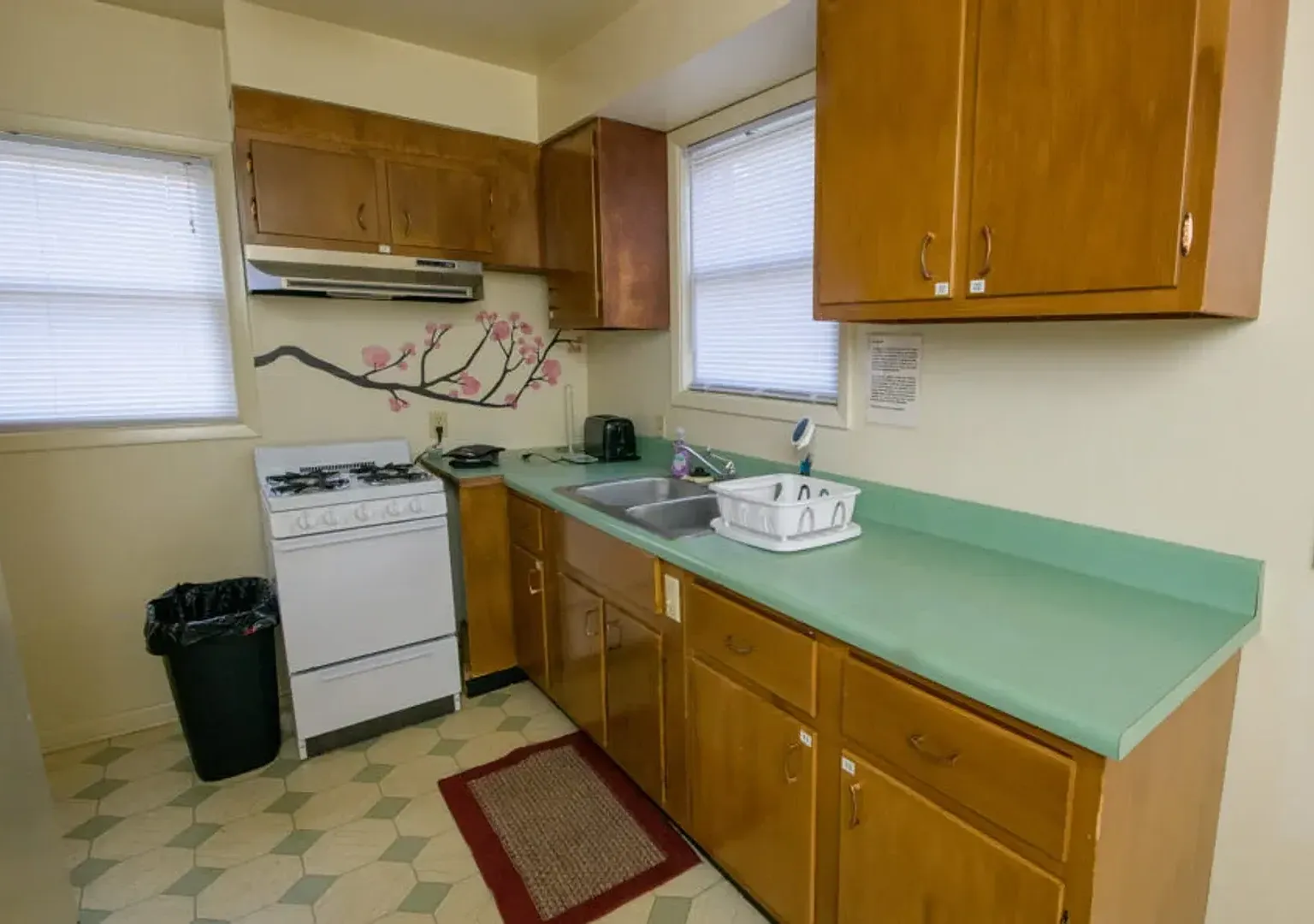 401 South Highland Avenue House (Leased as One) — Photo 2