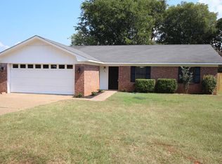 907 Christopher St, Whitehouse, TX 75791