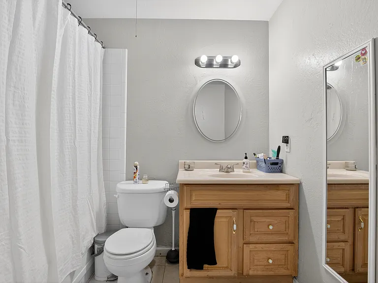 123 E Erie Dr — Photo 28