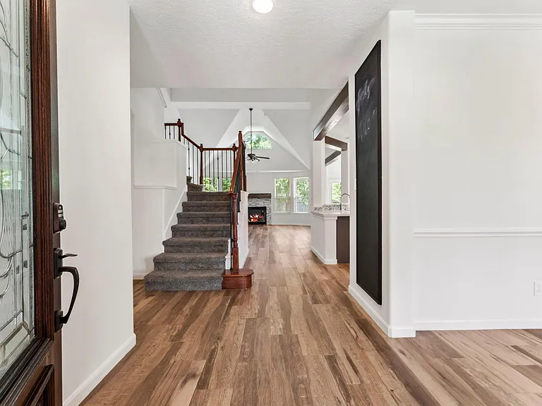 2 Granite Path Pl — Photo 4