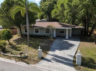 8618 Grandview Dr, Temple Terrace, FL 33617