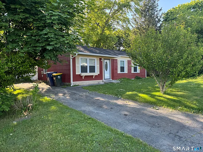 5 Webster Dr — Photo 2