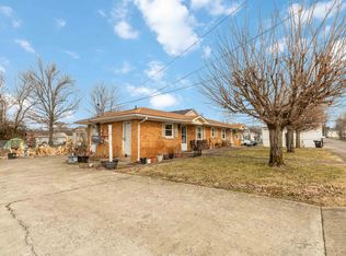 19 S Lucas St, Junction City, KY 40440