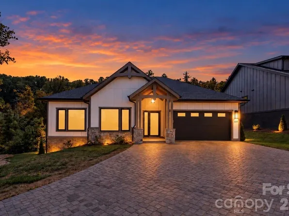 333 Avery Trail Dr, Arden, NC 28704
