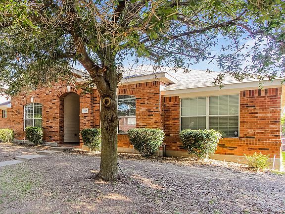 3rd image of 629 Camellia Dr
