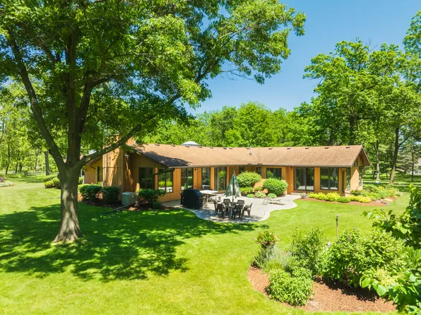 7405 Maxon Rd, Harvard, IL 60033