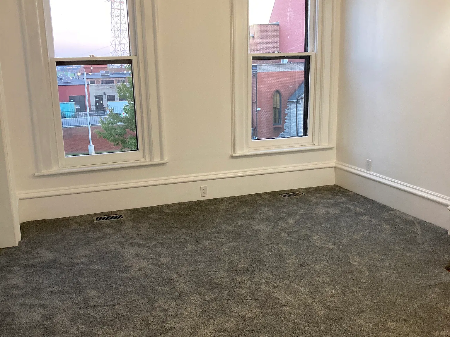 2 bed, 2000 sqft, $1,800 — Photo 3