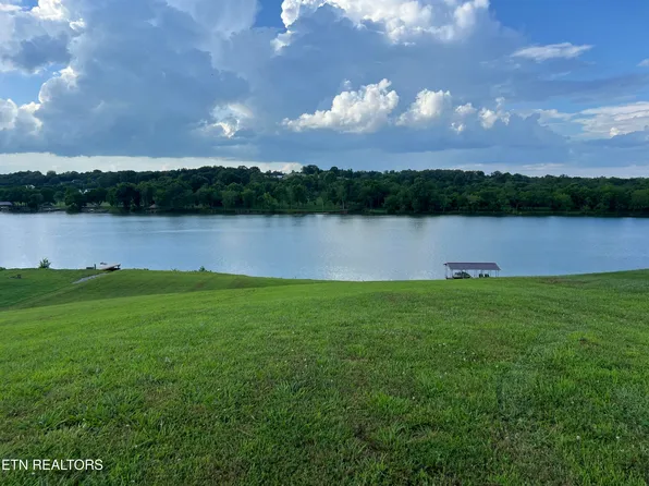 488 Silent River Ln, Loudon, TN 37774