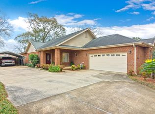 5847 Houston Ln, Crestview, FL 32539