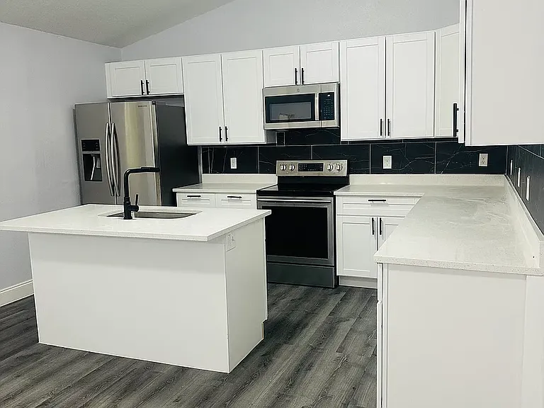 648 Pyramid Ave — Photo 6