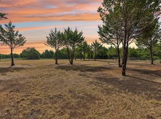 650 Gibson Rd, Waxahachie, TX 75165