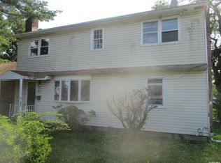 35 Tulip St, Wyandanch, NY 11798