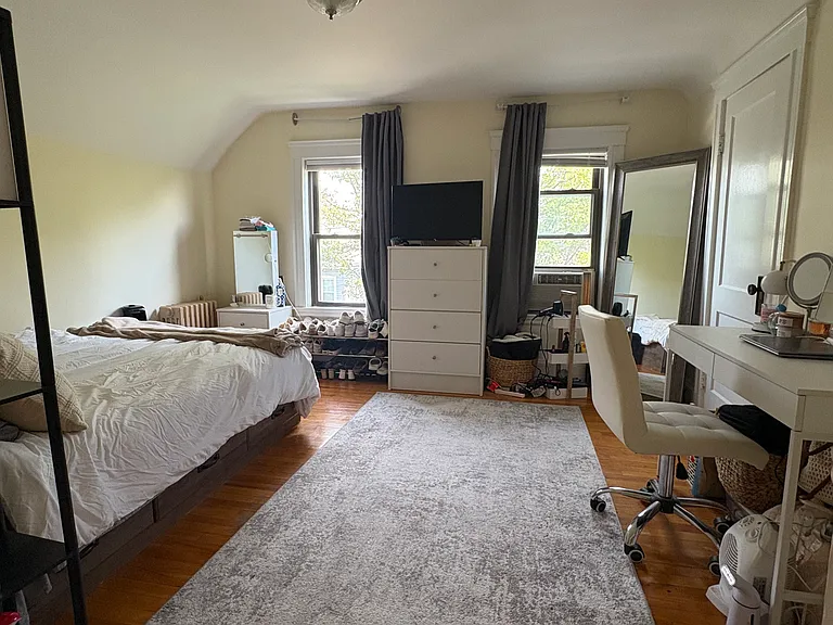 35 Stoughton St #2 — Photo 7