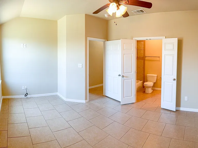 1203 Loyal Ln #B — Photo 10