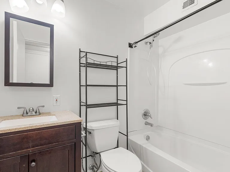 7304 Dickinson Ave #4 — Photo 8