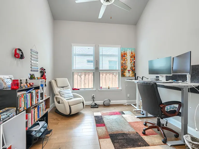 2446 Bainbridge Dr — Photo 39