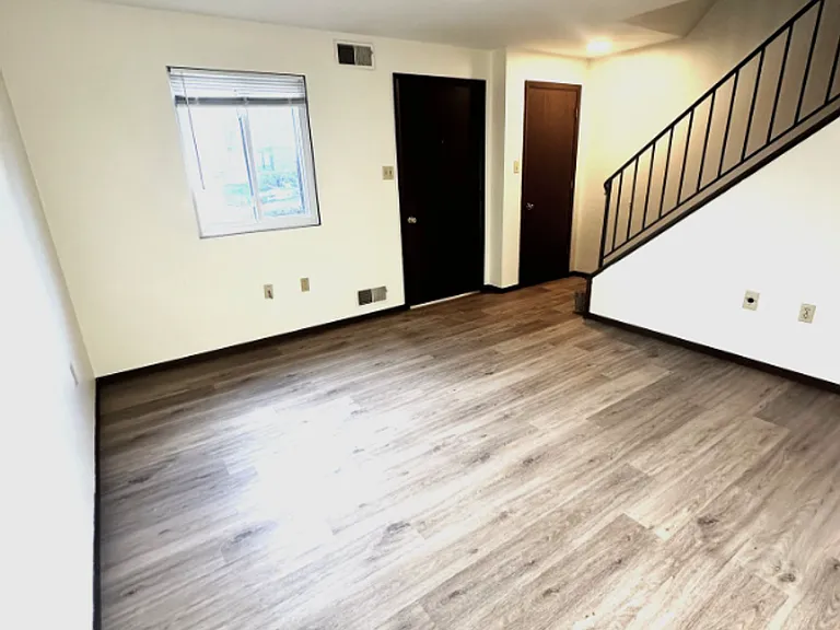 Briarwood Townhomes — Photo 29