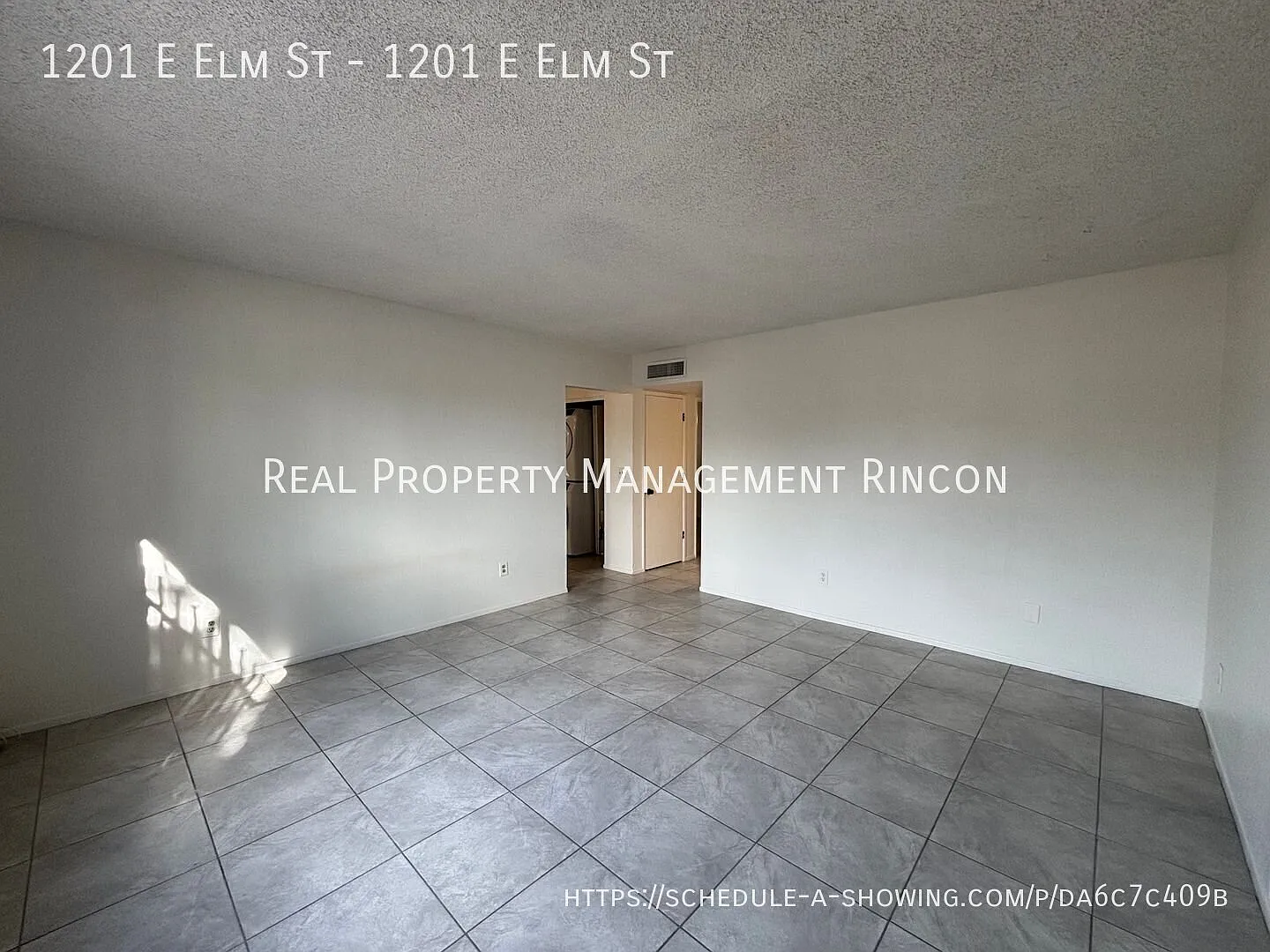 Updated, Centrally Located 3-Bed, 2-Bath Duplex Apartment! Washer & Dryer Included!! — Photo 2